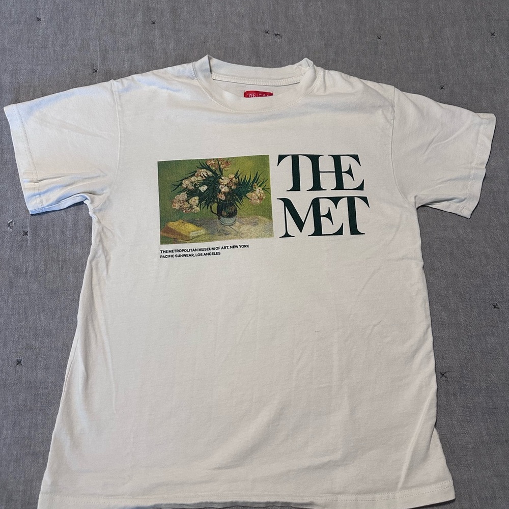 The Met Graphic T-Shirt - White